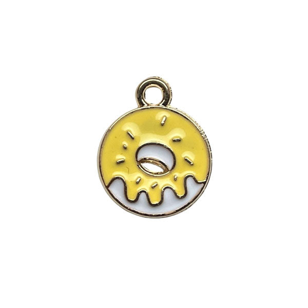 Goud met geel bedeltje in de vorm van een donut. Ideaal voor aan een bedelketting of armband.