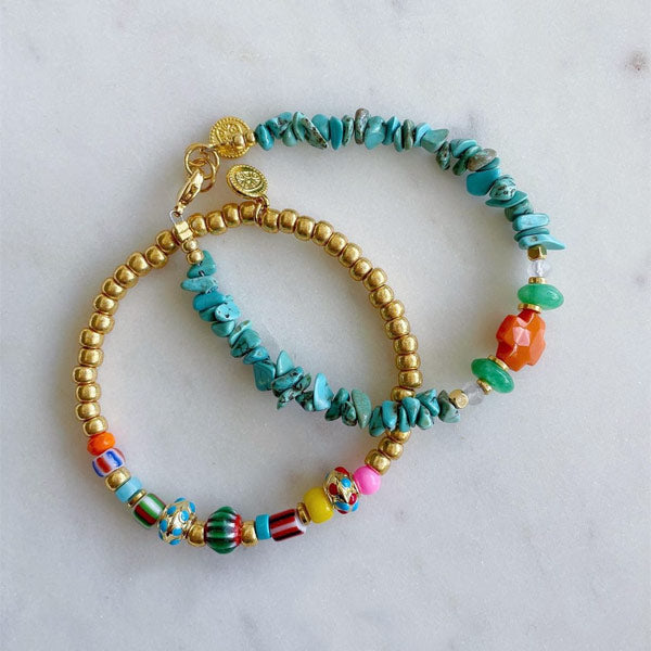kleurrijke kralen armbanden met half edelsteen turkoois en oranje en goud