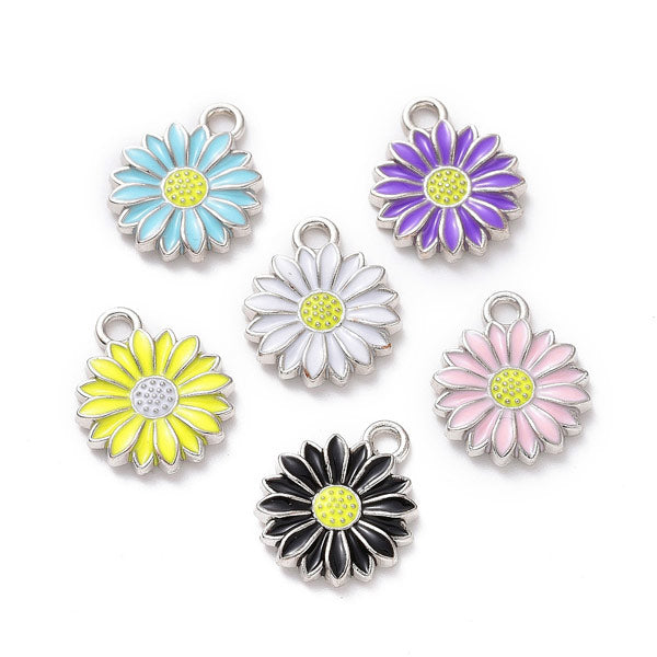 Zilveren bloem bedeltjes in de kleuren paars, roze, wit, blauw, geel of zwart. Ideale bedel voor aan een bedelketting of armband.