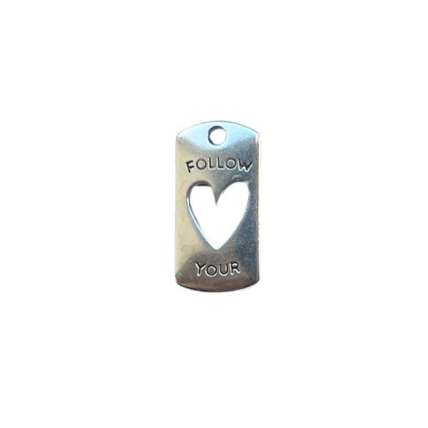Bedel van een zilveren rechthoek met follow your heart. Een ideale bedel om je eigen bedelketting of armband mee te maken.