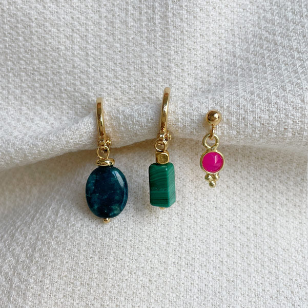 set van 3 oorbellen met groene amazoniet, een blauwe agaat en een roze edelsteen