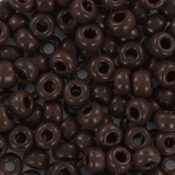 Miyuki 6 rocailles kralen in de kleur opaque chocolate bruin.