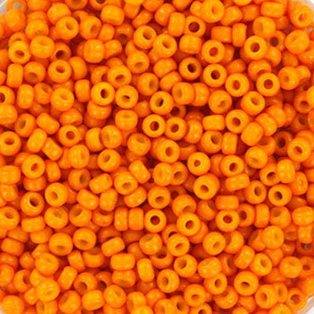 Miyuki Rocailles 11/0 Opaque kumquat oranje. Kleine ronde borduurkralen van glas.
